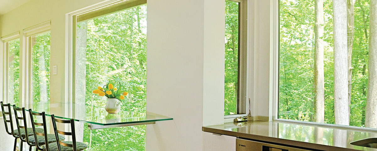 Kolbe offers numerous glass options to meet your project's requirements. Choose various Low-E coatings for energy efficiency in any region. Aesthetic glass choices provide another avenue for personalization.
